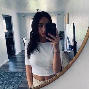 Meet your Posher, Ari